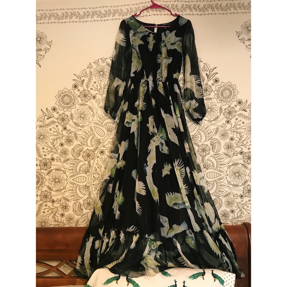 Stunning formal dress!